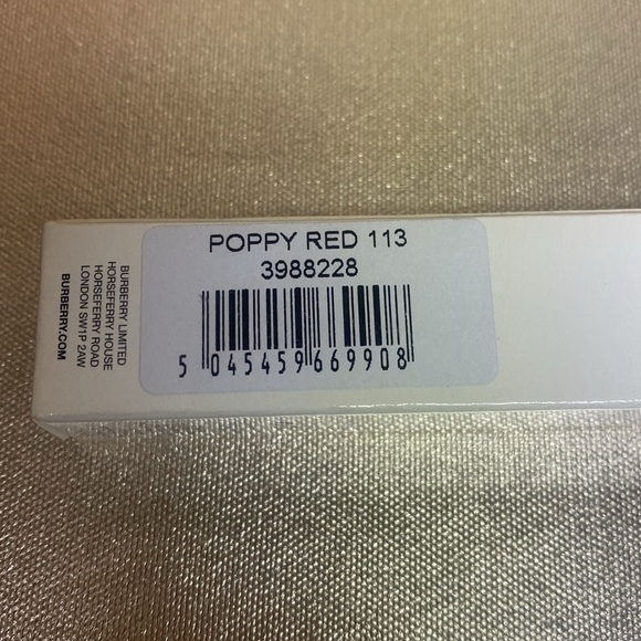 Burberry Kisses Gloss in Poppy Red 113 - Picture 6 of 8